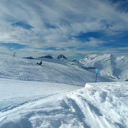 La Joue Du Loup, Aux Pieds Des Pistes Et Vue Sur Montagnes Apartment Exterior photo
